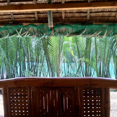 فندق لوبوكْفي  Deluxe Bamboo House By The River المظهر الخارجي الصورة